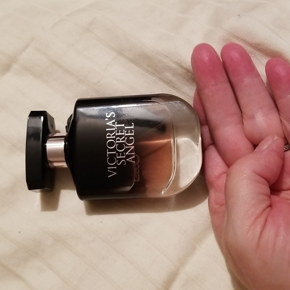 Victoria's Secret Dark Angel perfume 3.4 ounce. Unopened, rare amazing perfume. - Picture 4 of 7